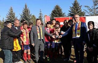 Şehit Ali Örnek Ortaokulu şampiyon oldu