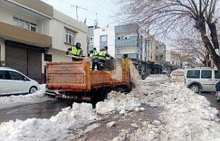 Şehitkamil’de yoğun kar mesaisi devam ediyor