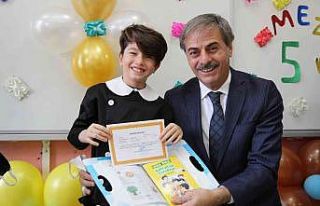 Serdivan’da öğrenciler karnelerine kavuştu