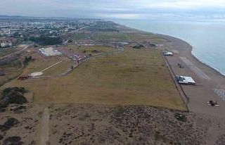 Serik’te vatandaşlardan Boğazkent Halk Plajında...