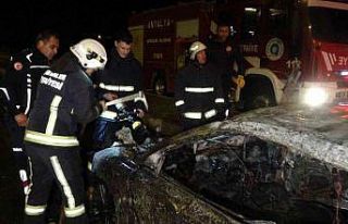 Seyir halindeki otomobil cayır cayır yandı