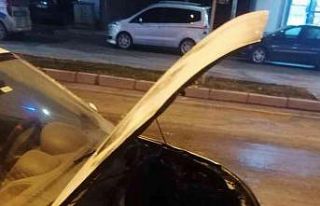 Seyir halindeki otomobil yandı