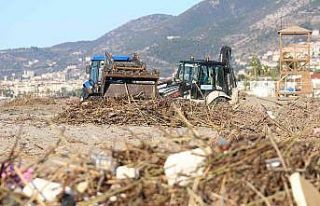 Şiddetli yağış ve fırtınanın ardından Alanya...