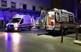 Silahlı kavgada vurulan genç hastanede hayatını...