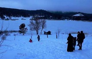 Simav Gölcük Krater Gölü’nde kartpostallık...