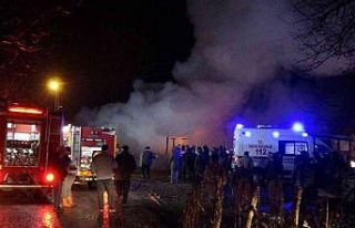 Sinop’ta tek katlı ahşap ev yangında kül oldu