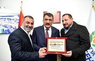 Şire pazarı esnaflarından Başkan Gürkan’a teşekkür...