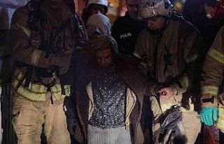 Şişli’de 4 katlı binada yangın: Yaşlı kadınları...