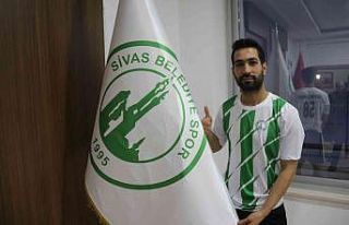Sivas Belediyespor, Doğan Karakuş’u transfer etti