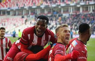 Sivasspor evinde yıkılmıyor