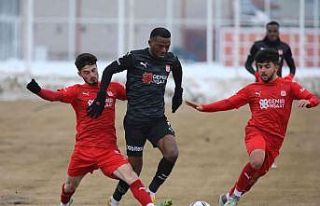 Sivasspor, U19 takımı ile maç yaptı