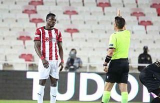 Sivasspor’da Cofie, ceza sınırında