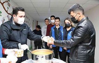 Soğuk havada öğrencilerin içini ısıtan etkinlik
