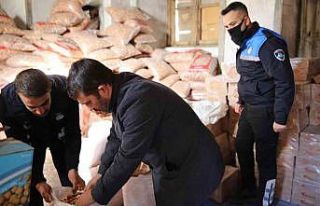 Son tüketim tarihi geçmiş yüzlerce kilo kuruyemiş...