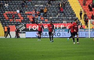 Spor Toto Süper Lig: Gaziantep FK: 3 - Fatih Karagümrük:...