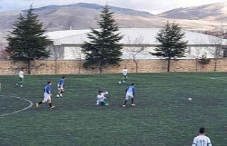 Şuhut Hisarspor, Bayatspor’a gol olup yağdı