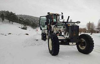 Şuhut’ta köy yollarının tamamı ulaşıma açıldı