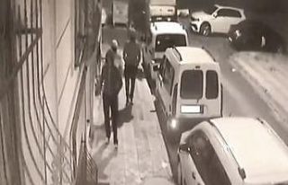 Sultangazi’de hırsız girdiği evden aldığı...