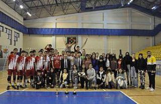 Sungurlu Belediyespor yenilgisiz şampiyon oldu