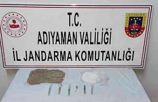 Şüpheli araçtan uyuşturucu ele geçirildi