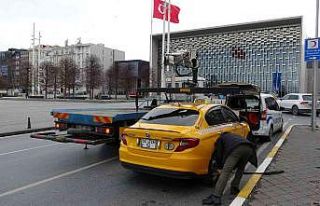 Taksim’de trafik denetiminde taksicilere ceza yağdı