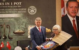 Talas’ta, ‘1 Kazanda 3 Kepçe’ kitabı tanıtıldı