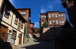 Tarih kokan sokak görenleri mest ediyor