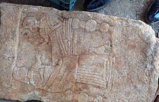 Tarihi eser kaçakçıları jandarmaya yakalandı