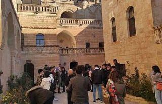 Tarihi Midyat konuk evine ziyaretçi akını