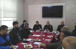 Tarsus Emniyet Müdürü muhtarlarla buluştu