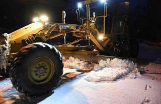 Tarsus’ta karla mücadele seferberliği