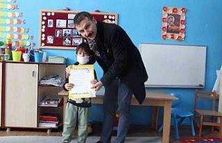 "Tatilde çok iyi dinlenin, ama kitap okumayı...