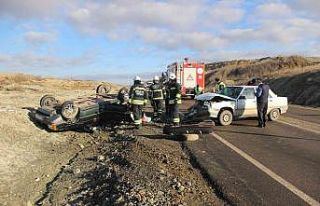 Tekirdağ’da iki otomobil çarpıştı: 3 yaralı