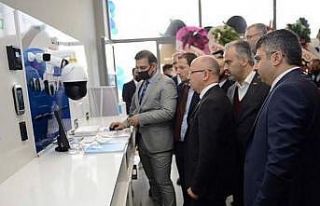 Teknoloji firmasını Başkan Alinur Aktaş açtı