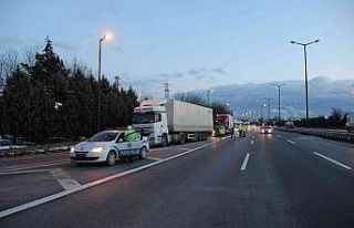 TEM Otoyolu İstanbul istikameti trafiğe kapatıldı