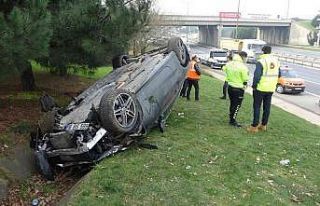 TEM Otoyolunda takla atan lüks otomobilden yara almadan...