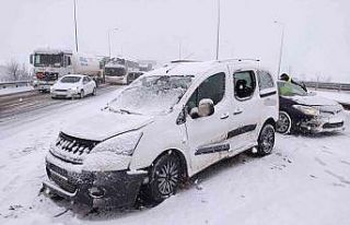 TEM’de 20 araç ve 4 tırın karıştığı kazada...