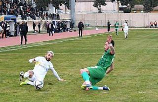 TFF 2. Lig: Tarsus İdman Yurdu: 1 - Isparta 32 Spor:...