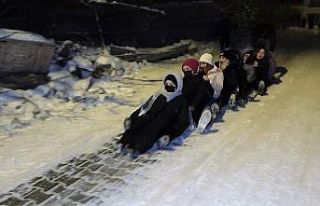 Tokat’ta kayak için akın ettiler, tehlikeli anlar...