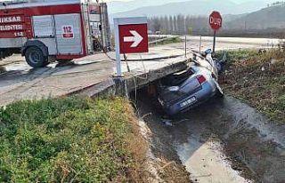 Tokat’ta otomobil sulama kanalına uçtu: 2 yaralı