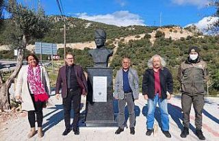 Topçu Yüzbaşı Mustafa Aker ve silah arkadaşları...