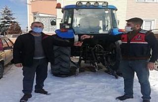 Traktör hırsızları yakalandı