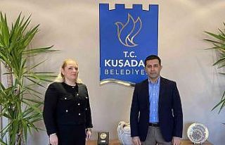 Türk asıllı Hollandalı politikacı Başkan Ömer...