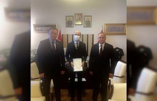 Türk Eğitim-Sen Genel Başkanı Geylan’dan, MHP...