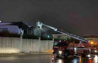 Tuzla’da özel bir vakfa ait misafirhane alev alev...