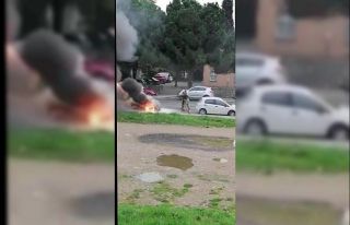 Tuzla’da park halindeki otomobil alev alev yandı
