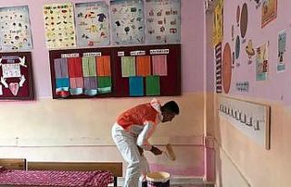 Ücretli öğretmen okuluna enerji katıyor