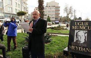 Uğur Mumcu, adının yaşatıldığı meydanda anıldı