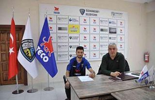 Uğur Mustafa Türk ve Sergen Yatağan Karacabey Belediyespor’da