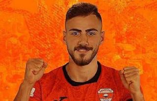 Ulaş Zengin ve Eren Karadağ Adanaspor’da